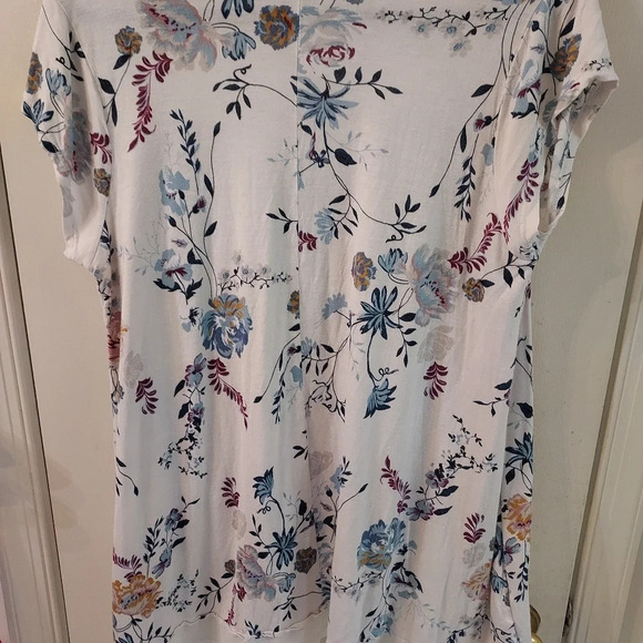 American Rag Cream Floral Short Sleeve Chiffon Overlay Shirt in Size 0X - Picture 9 of 12